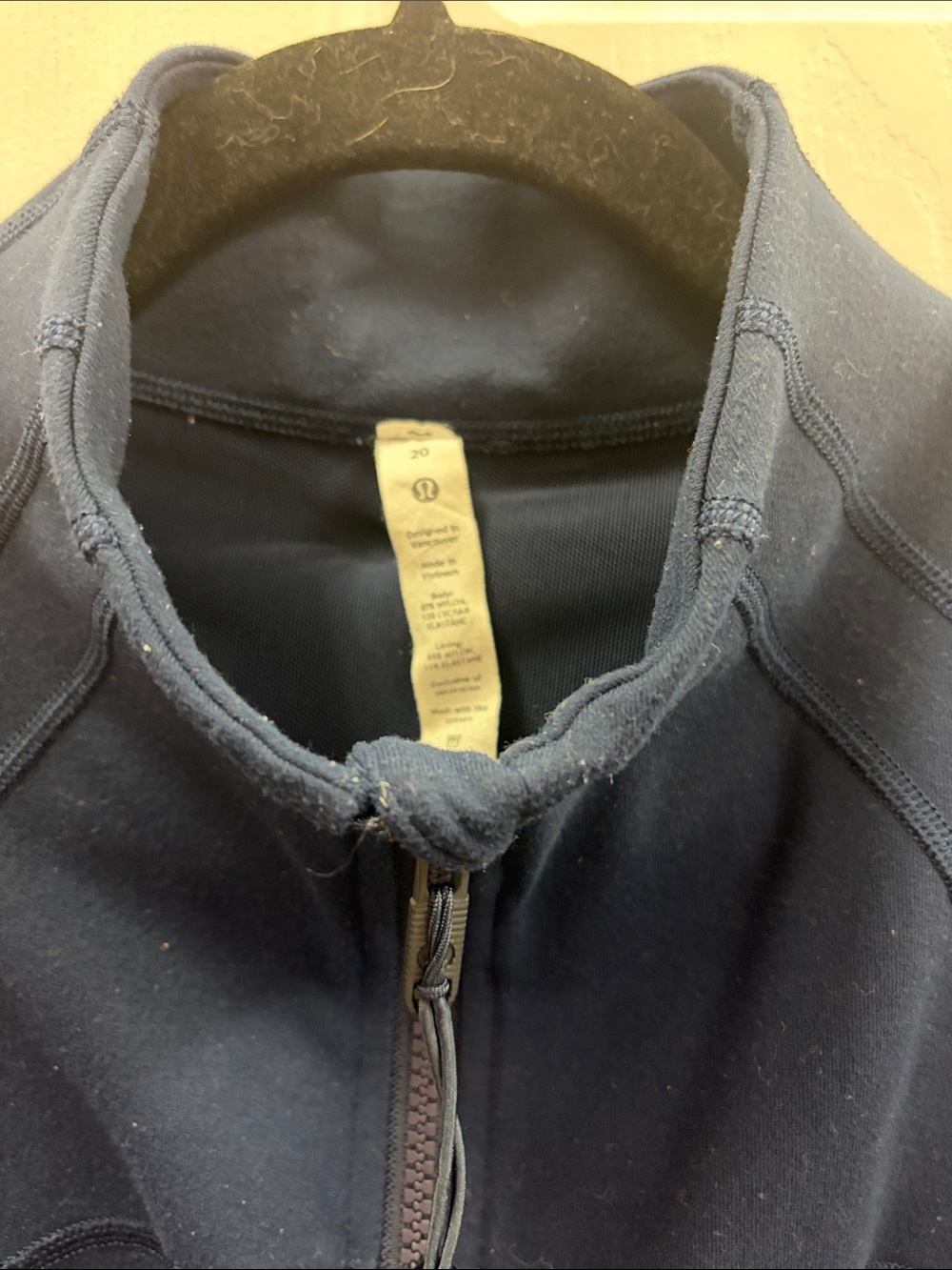 lululemon athletica navy blue zip-up jacket